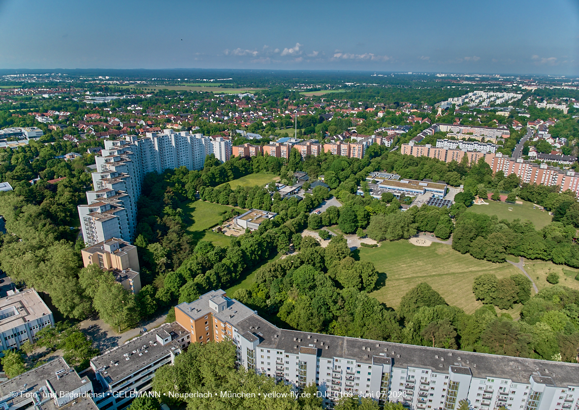 07.06.2023 - Neuperlachs neue Mitte mit PEP, Perlach Plaza, Share, Allianzversicherung und Wohnring 07.06.2023 - Neuperlachs neue Mitte mit PEP, Perlach Plaza, Share, Allianzversicherung und Wohnring